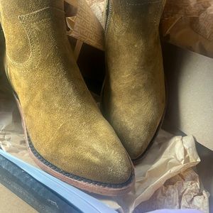 Brand new Frye brand ankle cowboy look inspired booties